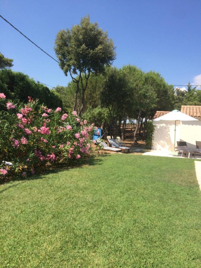 Bed and Breakfast La Tangana Rognes Екстер'єр фото