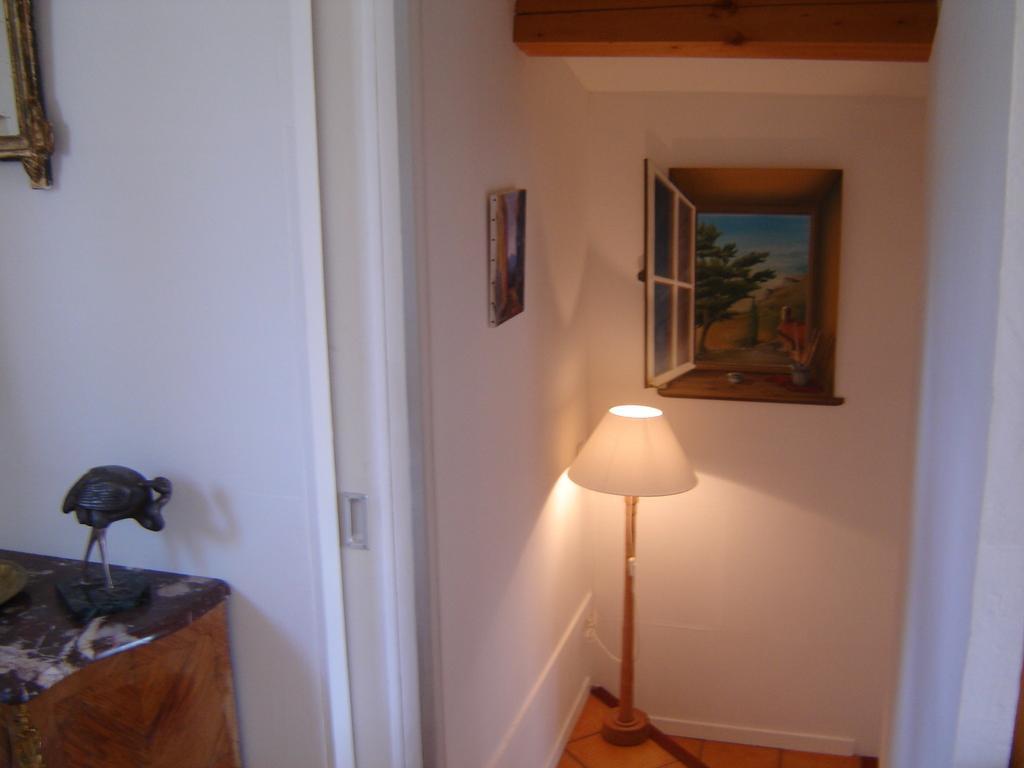 Bed and Breakfast La Tangana Rognes Екстер'єр фото