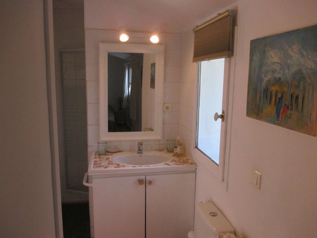 Bed and Breakfast La Tangana Rognes Екстер'єр фото