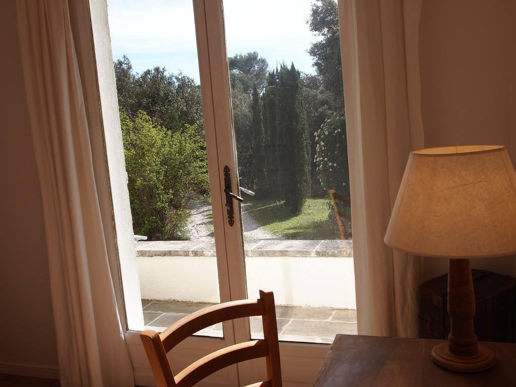 Bed and Breakfast La Tangana Rognes Екстер'єр фото