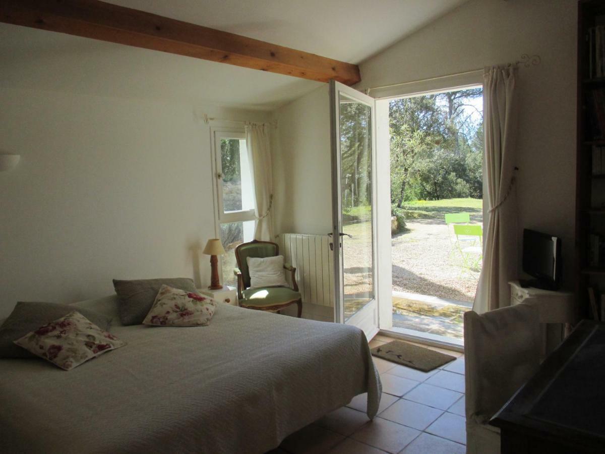 Bed and Breakfast La Tangana Rognes Екстер'єр фото